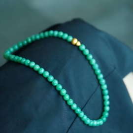 Burmese Jade Bead Necklace: Minimalist Elegance, Green Splendor